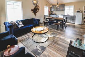 Loft, 3 quartos | Sala de estar | Smart TV, Netflix, serviços de streaming