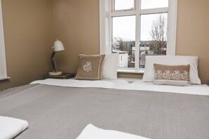 Family Apartment, 3 Bedrooms | 3 bedrooms, blackout drapes, free WiFi, bed sheets