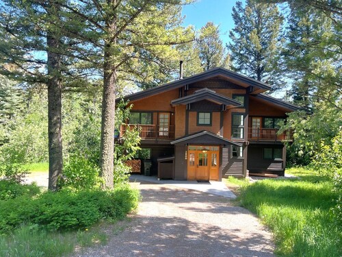 RMR: The Village House in Teton Village