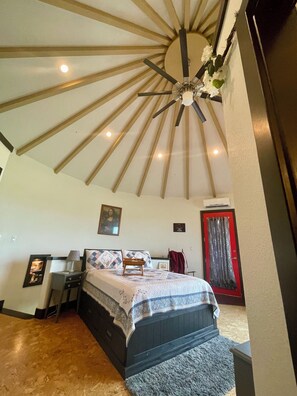 1 chambre, bureau, fer et planche à repasser, Wi-Fi gratuit