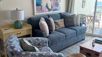 Smart TV, DVD player, stereo