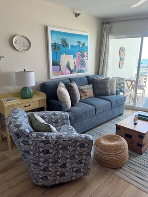 智能電視、DVD 播放機、音響