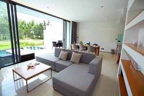 Villa Familiale, 3 chambres, piscine privée, vue golf | Coin séjour