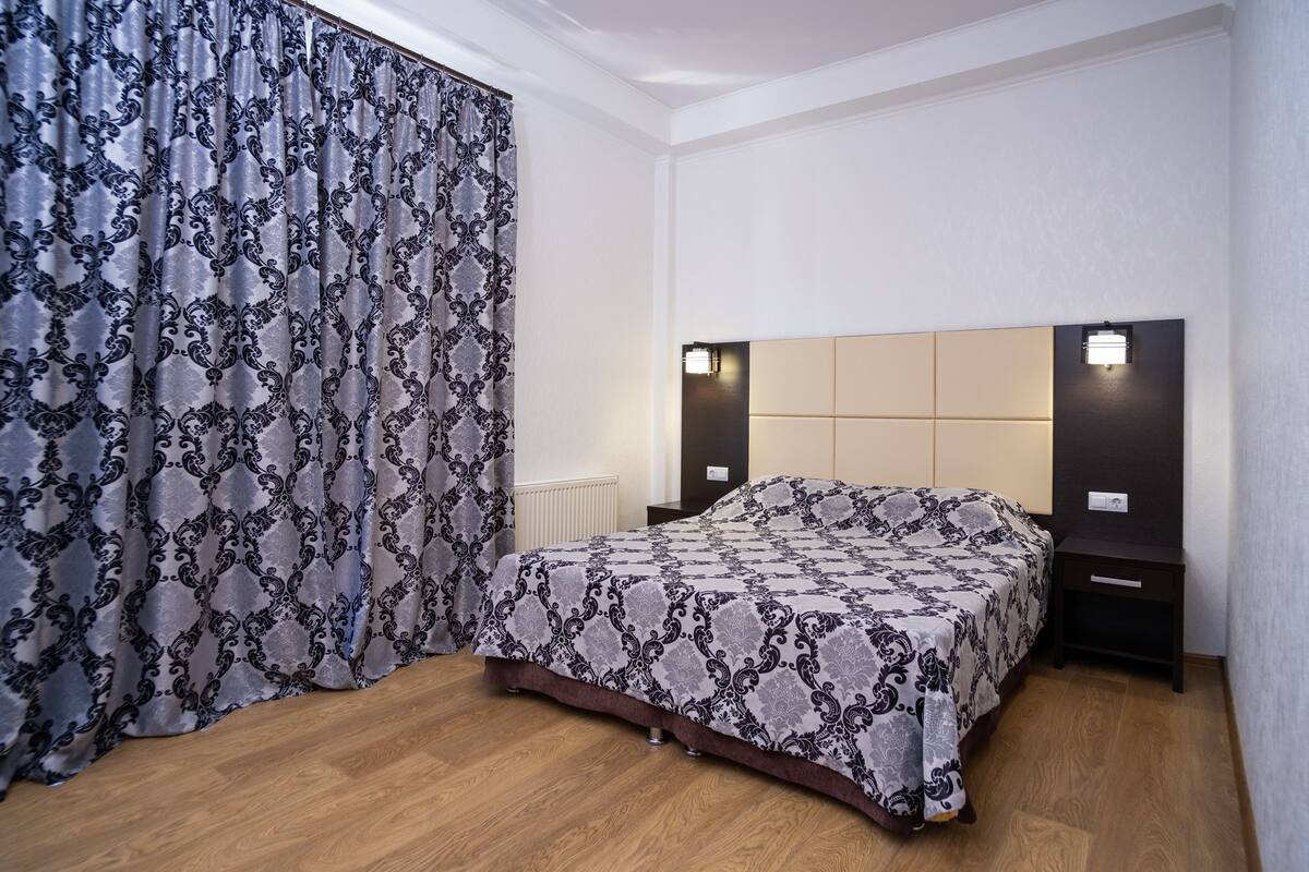 Comfort Double Room | Premium bedding, minibar, in-room safe, desk