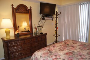 Condo, 2 Bedrooms