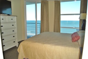 Condo, 3 Bedrooms