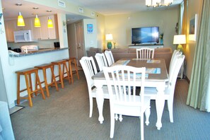 Condo, 3 Bedrooms | Dining