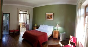 单人房, 1 张双人床 | 客房内保险箱、办公桌、免费 WiFi、床单