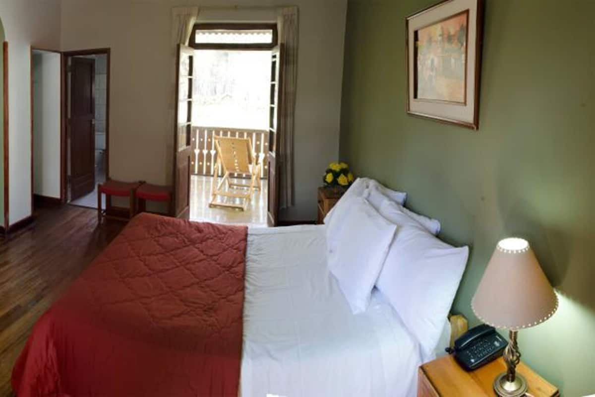 In-room safe, desk, free WiFi, bed sheets