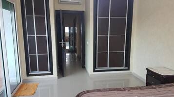 อพาร์ทเมนท์, 2 ห้องนอน | 2 ห้องนอน, โต๊ะทำงาน, ผ้าม่านกันแสง, ผ้าปูที่นอน