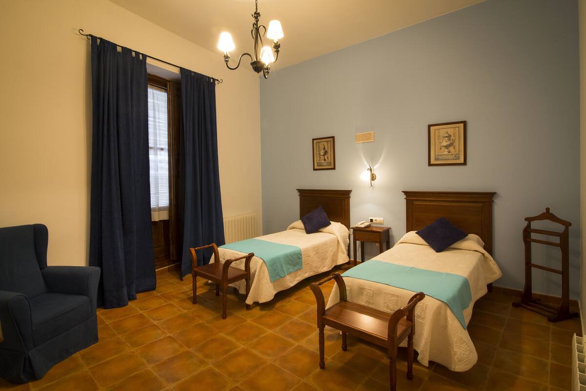 Twin Room | In-room safe, free WiFi
