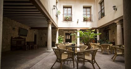 HospederĂa Real Casona la Beltraneja