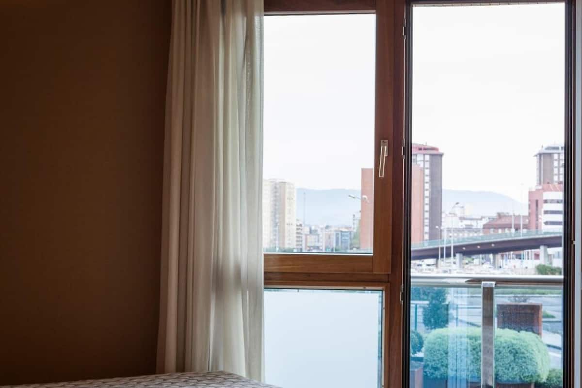 1 bedroom, in-room safe, desk, free wifi