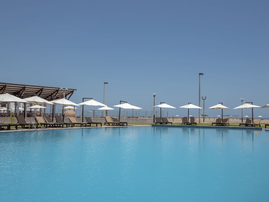 2 piscinas al aire libre, tumbonas