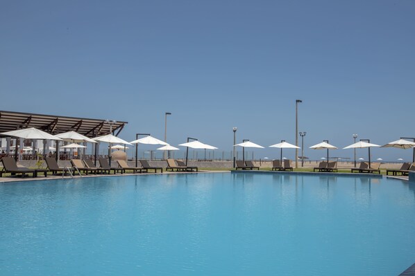 2 outdoor pools, sun loungers - DM Hoteles Asia (Asia)
