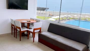 Bungalow Deluxe, vista a la alberca (norte) | Ropa de cama