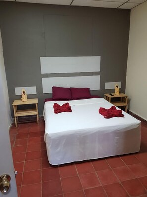 Chambre Double, 1 lit double, non-fumeurs | Lits pliants/supplémentaires, Wi-Fi gratuit