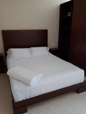 Premium Studio Suite, Balcony | Individually decorated, individually furnished, laptop workspace