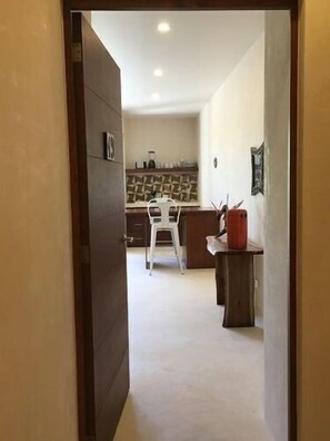 Premium-Studiosuite, Balkon | Individuell dekoriert, individuell eingerichtet