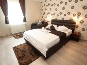 Superior Double Room | Desk, soundproofing, rollaway beds, free WiFi - Pension Mora Cluj Napoca (Cluj-Napoca)