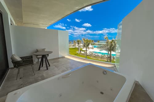 Serenity Club Partial Ocean View 2 Queen Beds Junior Suite | Balcony view