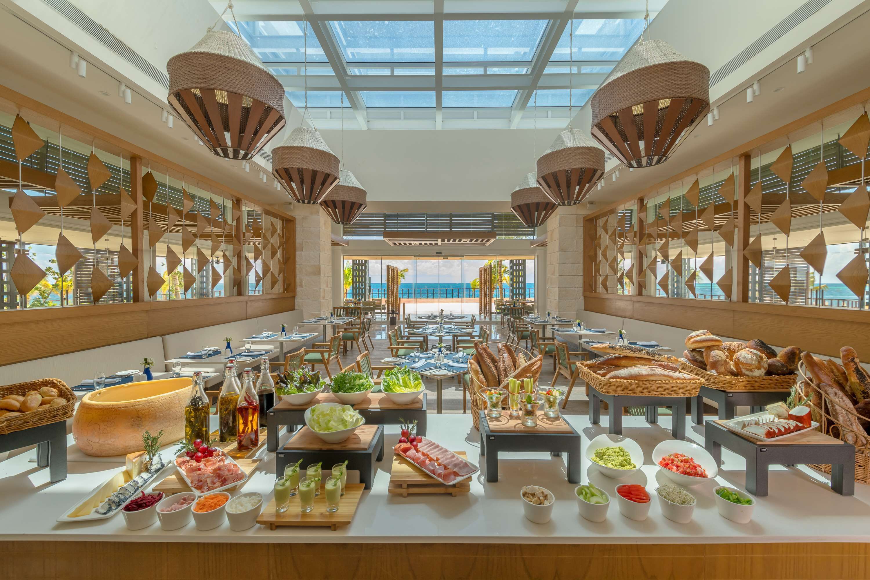 7 restaurants, breakfast, lunch served; local and international cuisine