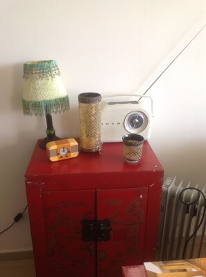 Apartamento design, 1 cama Queen, para não fumantes | 1 quarto, roupas de cama premium, ferros/tábuas de passar roupa