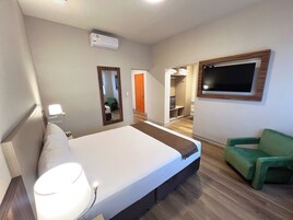 Minibar, caja de seguridad en la habitación, escritorio y wifi gratis 