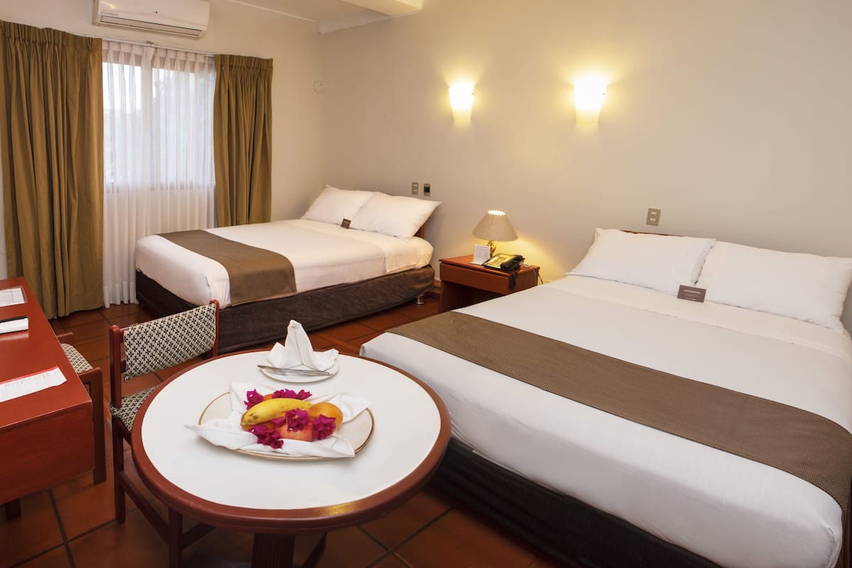 twin room, 2 single beds | minibar, in-room safe, desk, free wifi