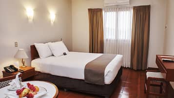 Minibar, in-room safe, desk, free WiFi