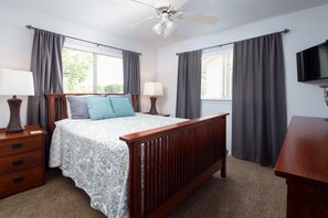 2 bedrooms, iron/ironing board, free WiFi