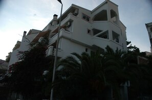 Front of property - Villa Dulsinea (Ulcinj)