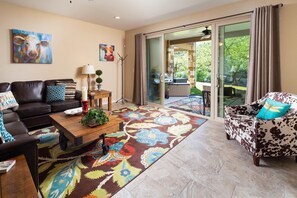 Condo, 2 Bedrooms | Living area