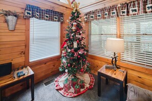 Cabin, 2 Bedrooms | Interior