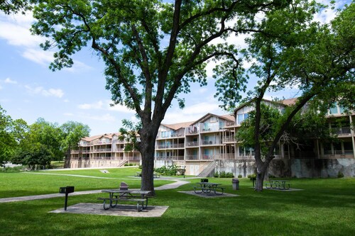 River Relaxation Ww A302 2 Bedroom Condo by RedAwning