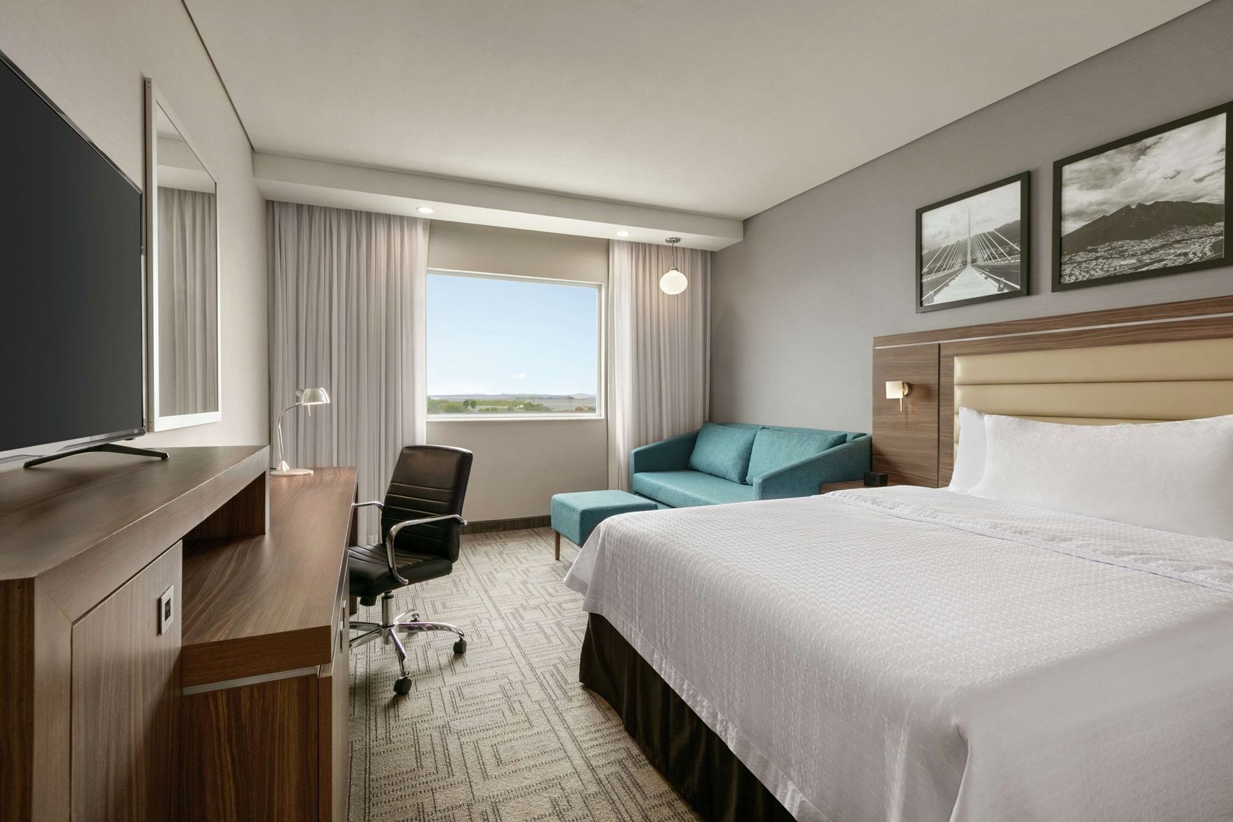 In-room safe, desk, iron/ironing board, free WiFi