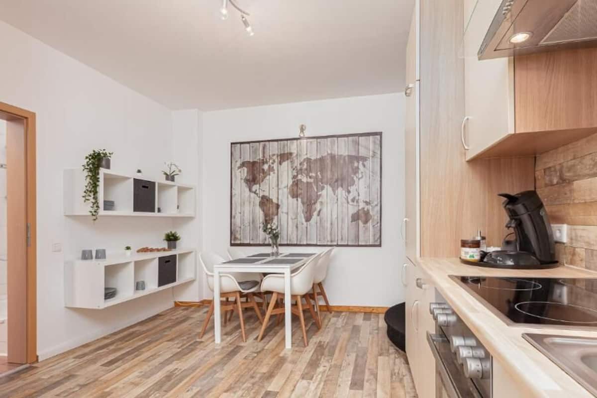 Apartment | Private kitchen | Full-size fridge, oven, stovetop, cookware/dishes/utensils