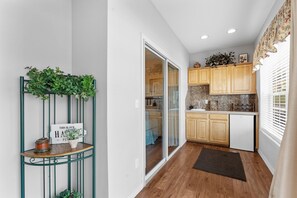 Condo, 4 chambres | Intérieur