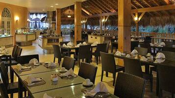 19 restaurantes, café da manhã, culinária americana