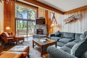 スマートテレビ、暖炉