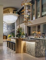 9 restaurants, breakfast, lunch, dinner served; Japanese cuisine