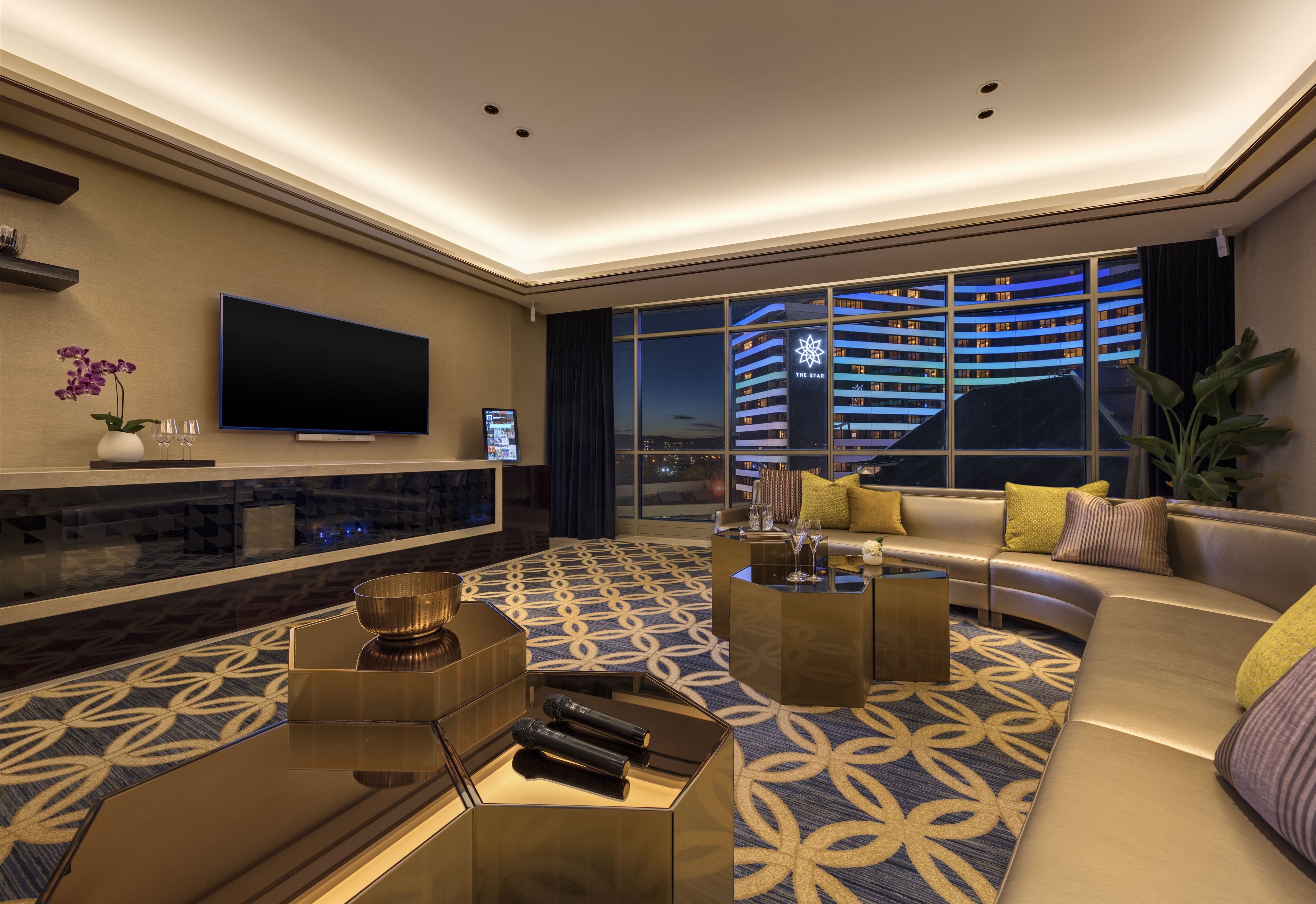 penthouse deluxe media suite | living area | smart tv