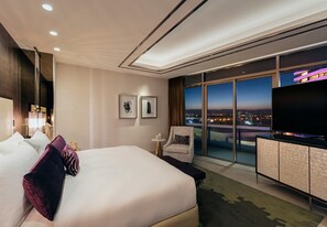 Penthouse Deluxe Billiard Suite | Free minibar items, in-room safe, individually decorated - The Darling at The Star Gold Coast (Broadbeach)