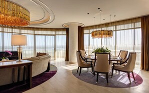 Free minibar items, in-room safe, individually decorated - The Darling at The Star Gold Coast (Broadbeach)