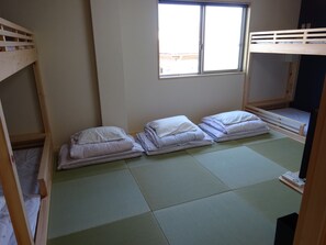 Japanese Style Room with 9 Tatami Mats | Free WiFi