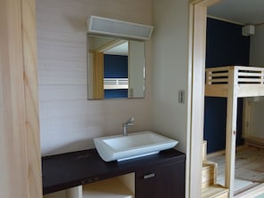 Japanese Style Room with 9 Tatami Mats | Bathroom | Free toiletries, towels