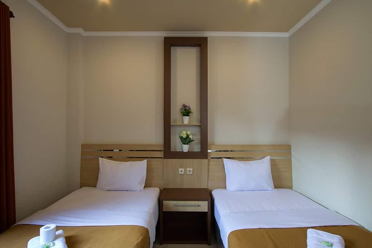 Desk, free WiFi, bed sheets