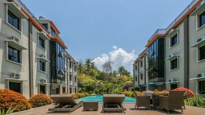 Hồ bơi ngoài trời 