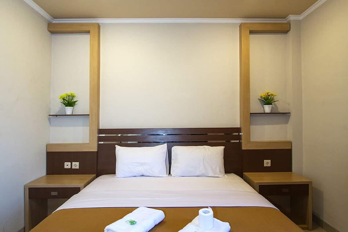 Quarto casal standard | 1 quarto, escrivaninha, Wi-Fi de cortesia, roupa de cama