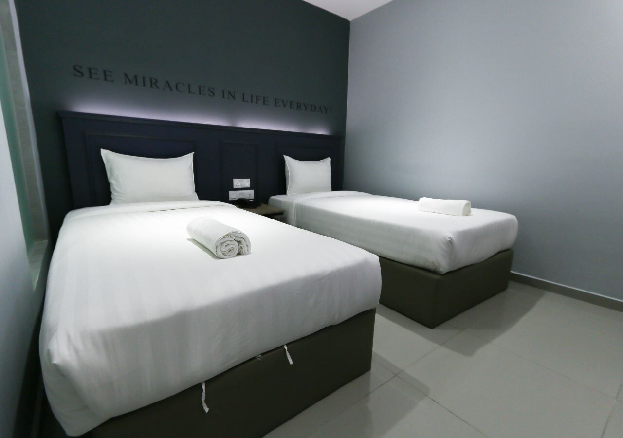 4 ห้องนอน, โต๊ะทำงาน, เตารีด/โต๊ะรีดผ้า, Wi-Fi ฟรี